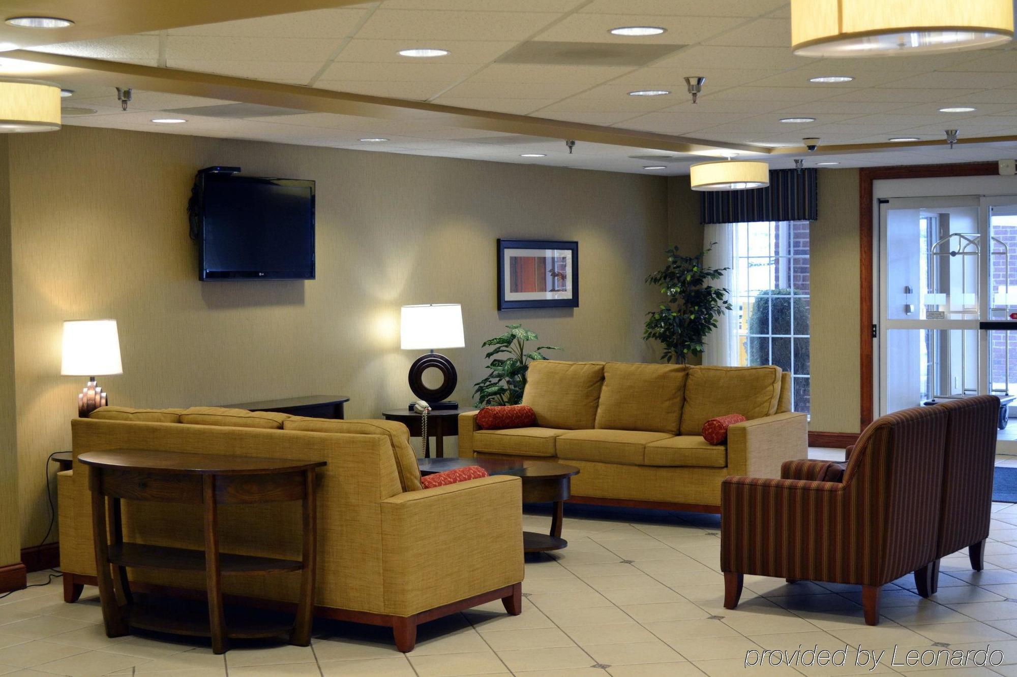 Holiday Inn Express Hotel & Suites Center Township By Ihg Monaca Exterior photo