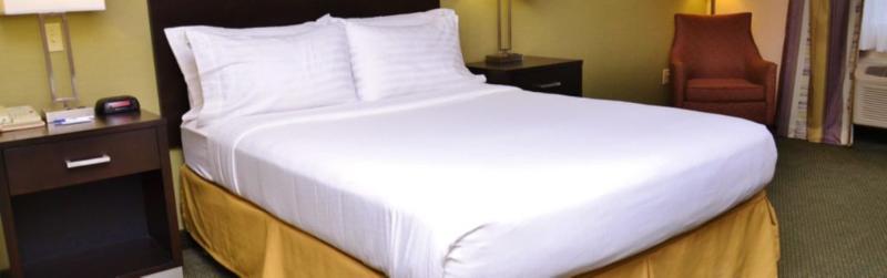 Holiday Inn Express Hotel & Suites Center Township By Ihg Monaca Exterior photo
